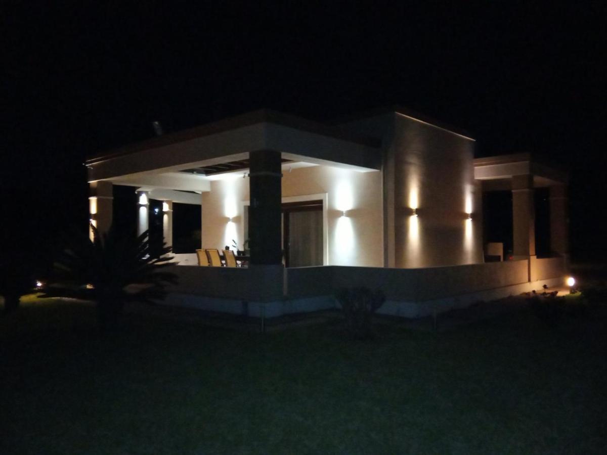 Kos Villa - Family Comfort With Large Garden, Jacuzzi エクステリア 写真