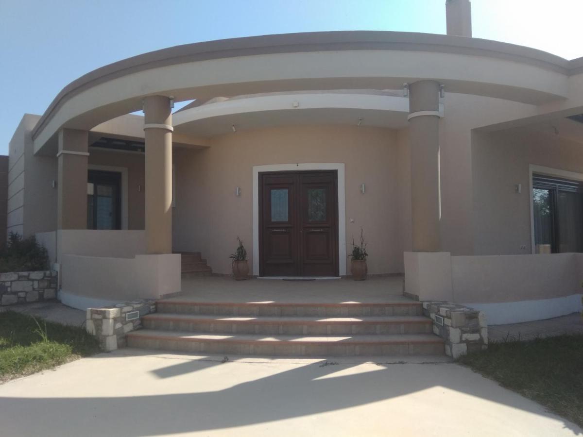Kos Villa - Family Comfort With Large Garden, Jacuzzi エクステリア 写真