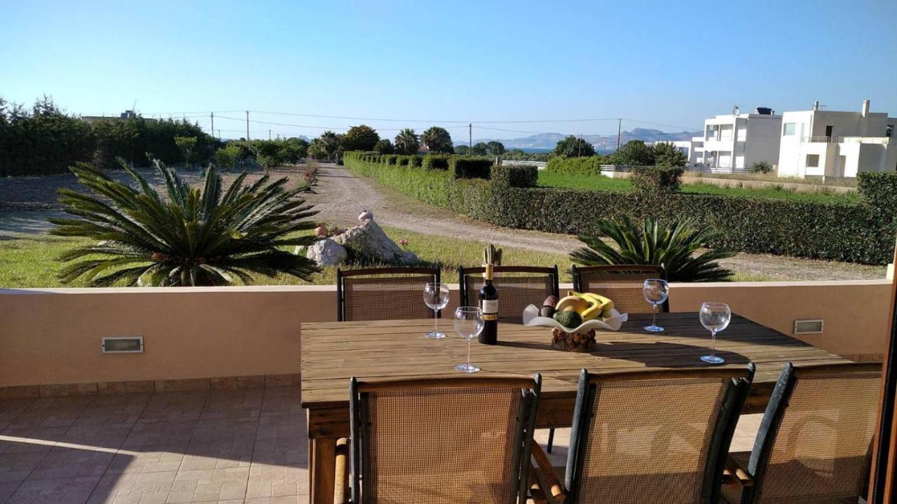 Kos Villa - Family Comfort With Large Garden, Jacuzzi エクステリア 写真